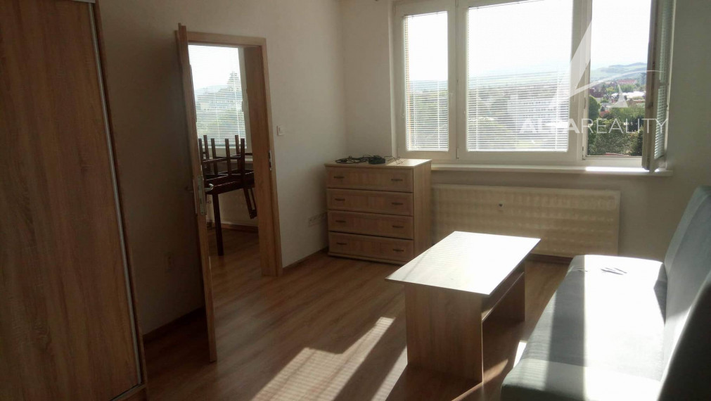 Predám 1 izbový byt po kompletnej rekonštrukcii v širšom centre mesta Prievidza